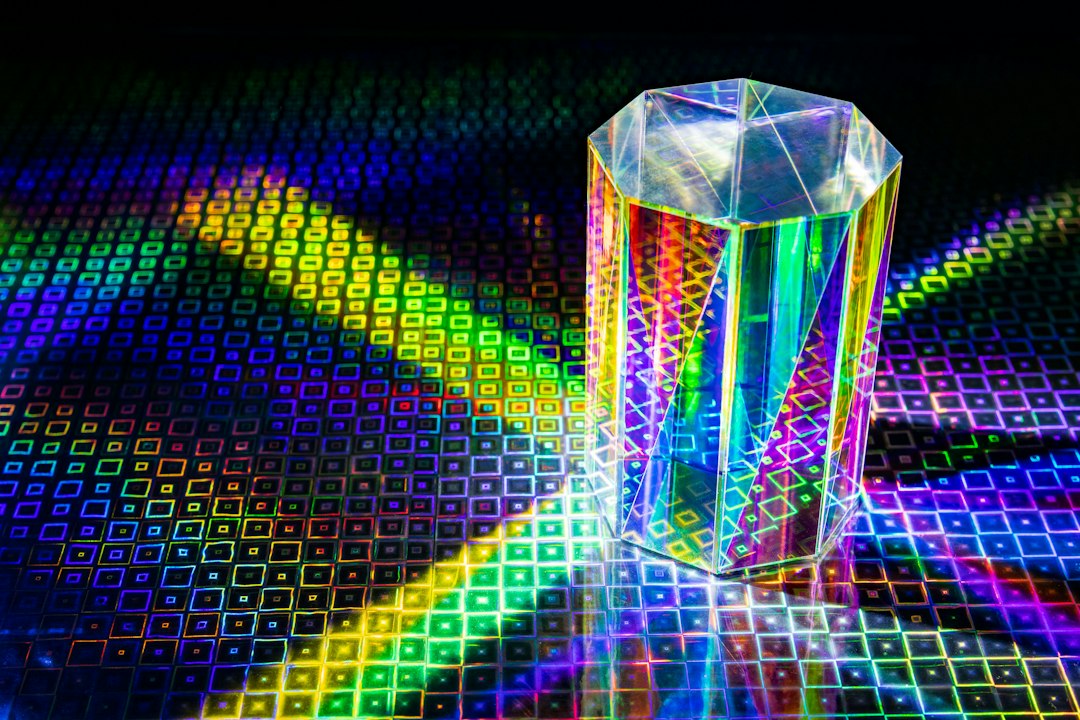 Photo holographic memory storage